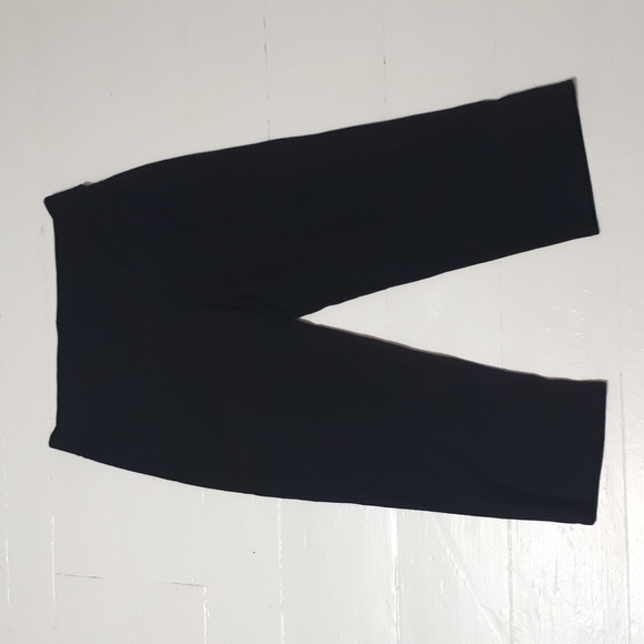 Eileen Fisher black capris Viscose, nylon and spandex. Size M - Picture 1 of 3